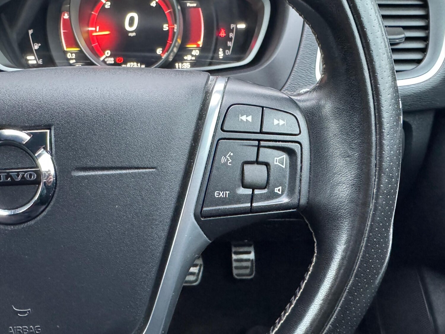 Used Volvo V40 2018 for sale - 77457464: Photo 35