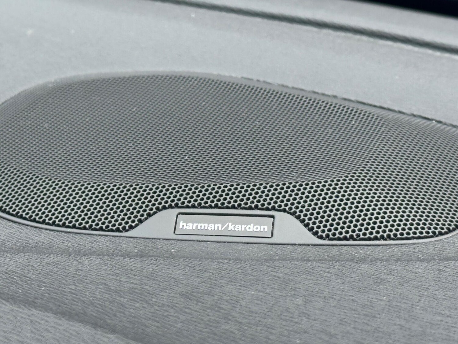 Used Volvo V40 2018 for sale - 77457464: Photo 42