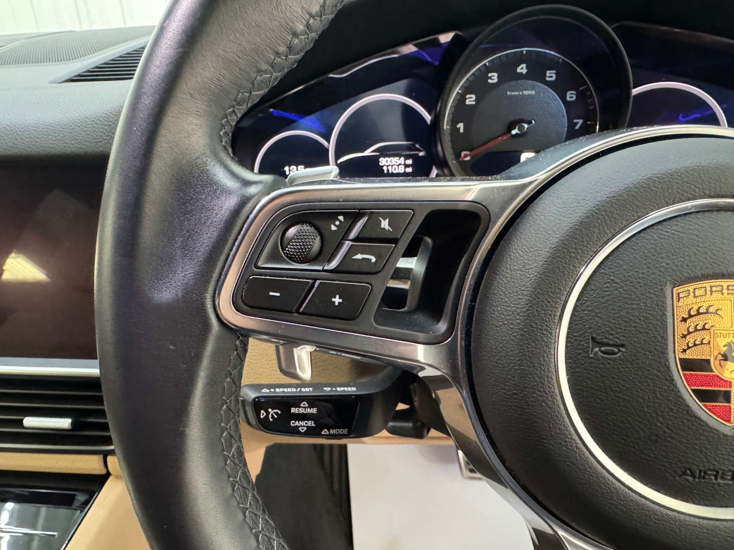 Used Porsche Cayenne 2019 for sale - 76601056: Photo 68