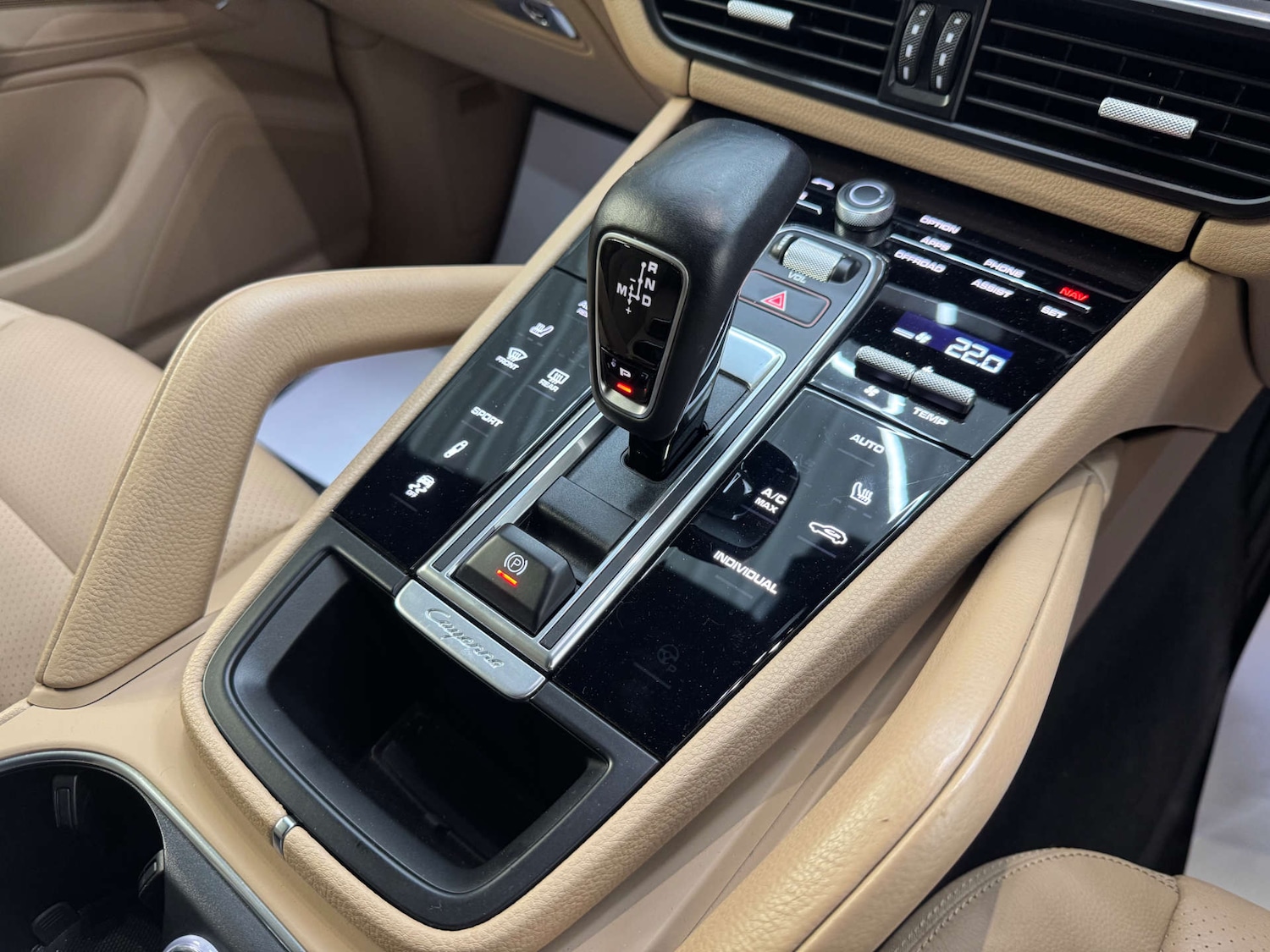 Used Porsche Cayenne 2019 for sale - 76601056: Photo 87