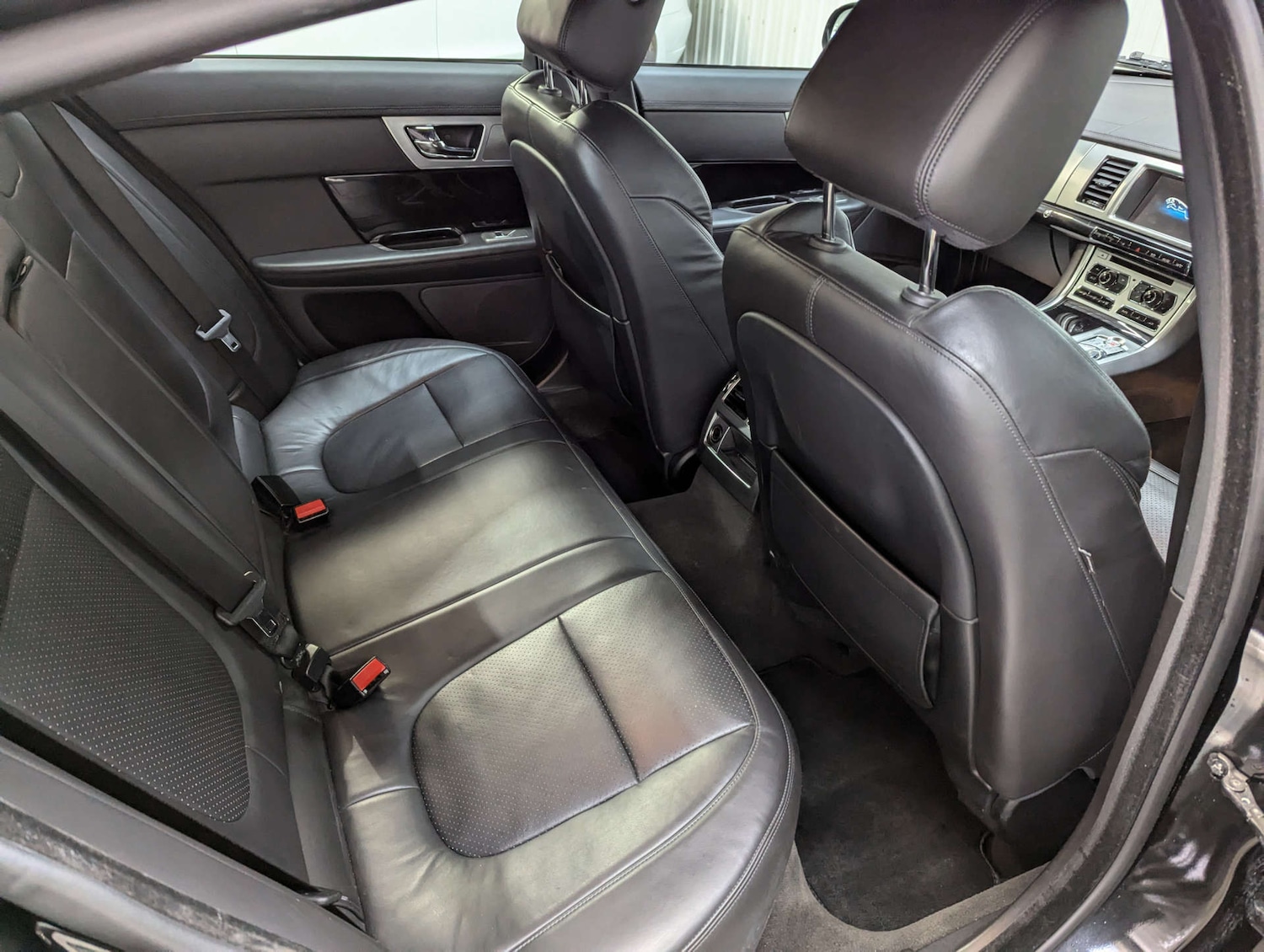 Used Jaguar XF 2014 for sale - 77044636: Photo 60