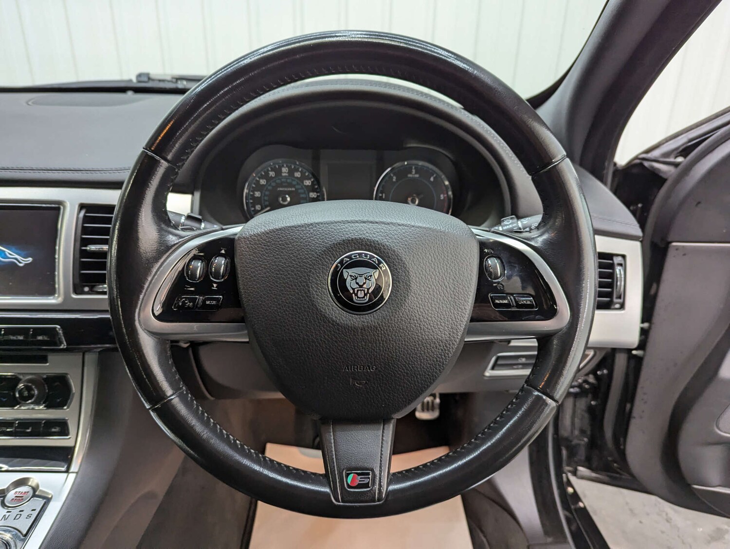 Used Jaguar XF 2014 for sale - 77044636: Photo 74