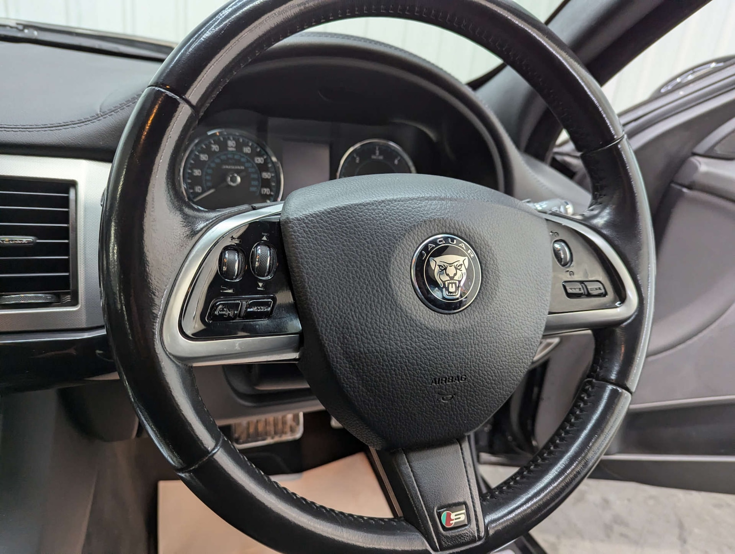 Used Jaguar XF 2014 for sale - 77044636: Photo 77