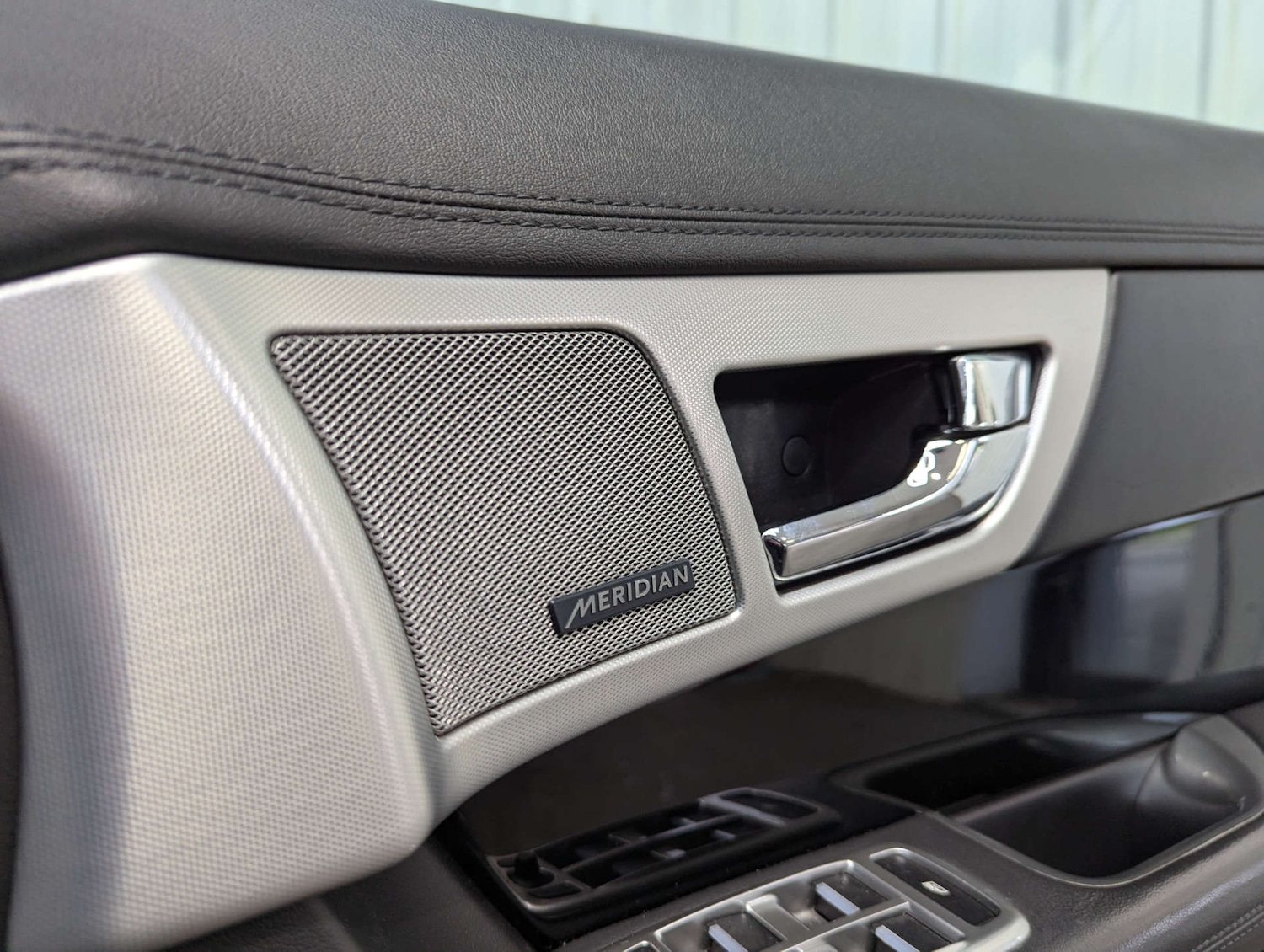 Used Jaguar XF 2014 for sale - 77044636: Photo 79