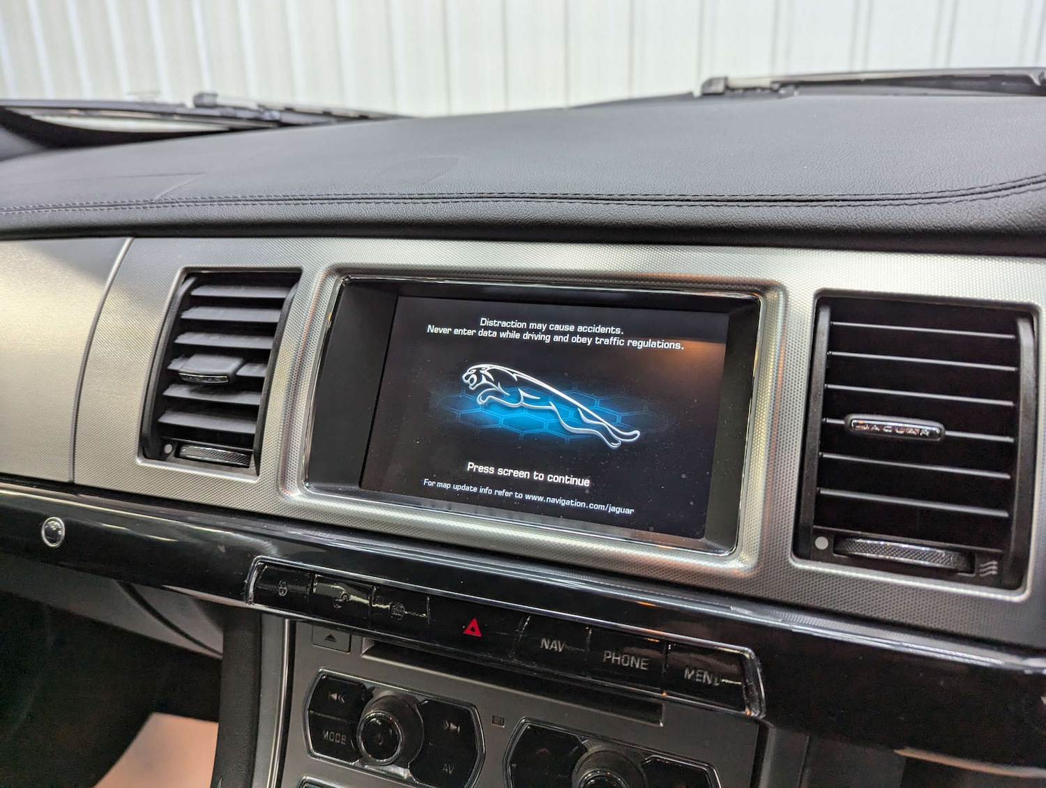 Used Jaguar XF 2014 for sale - 77044636: Photo 83