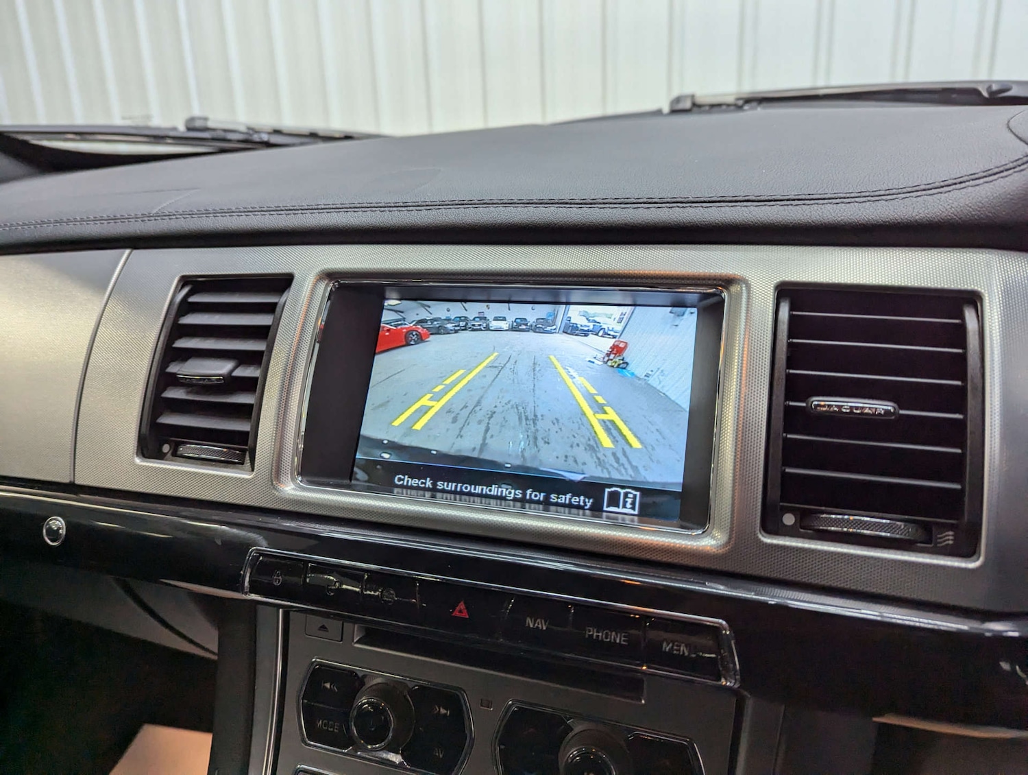 Used Jaguar XF 2014 for sale - 77044636: Photo 87