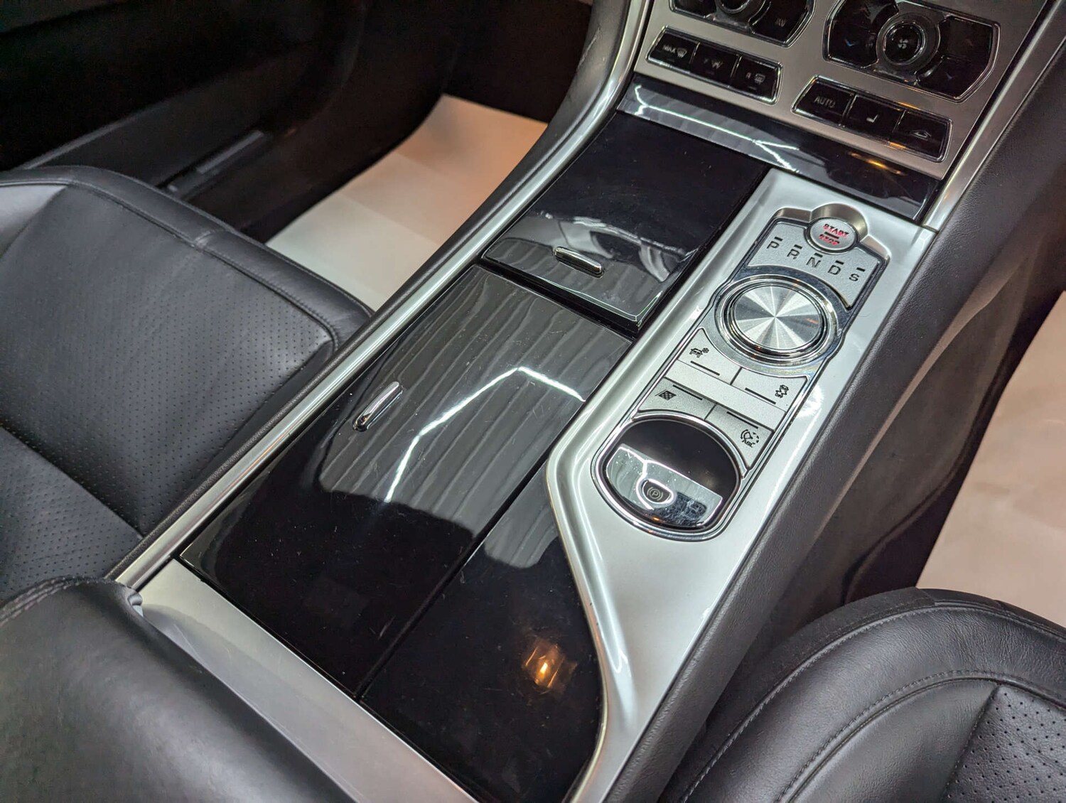 Used Jaguar XF 2014 for sale - 77044636: Photo 89