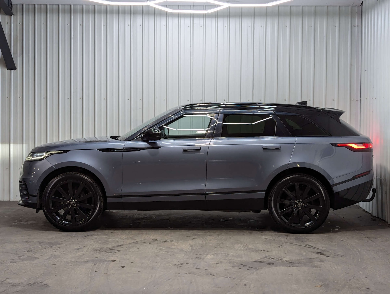 Used Land Rover Range Rover Velar 2018 for sale - 76748039: Photo 15