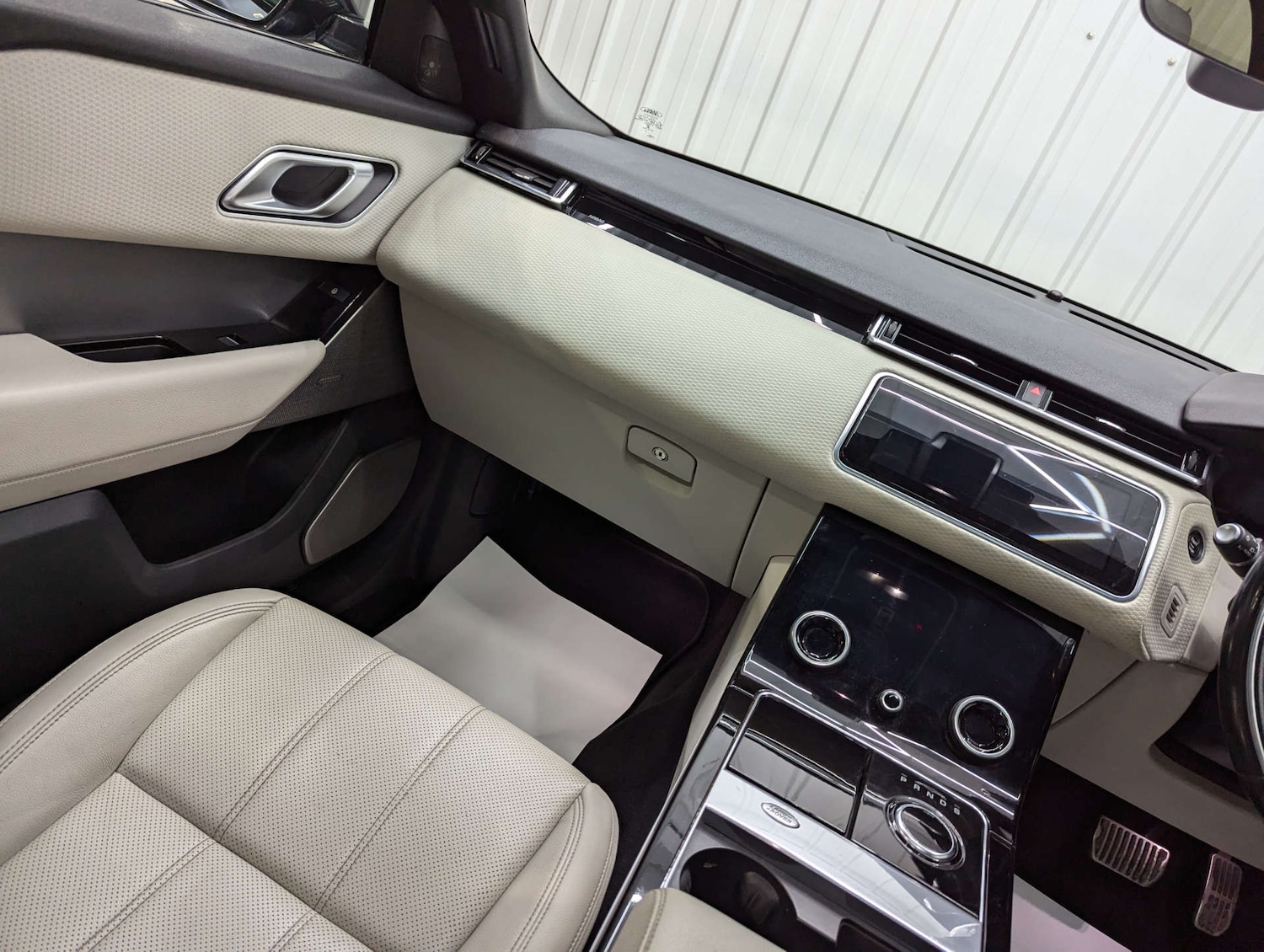 Used Land Rover Range Rover Velar 2018 for sale - 76748039: Photo 47