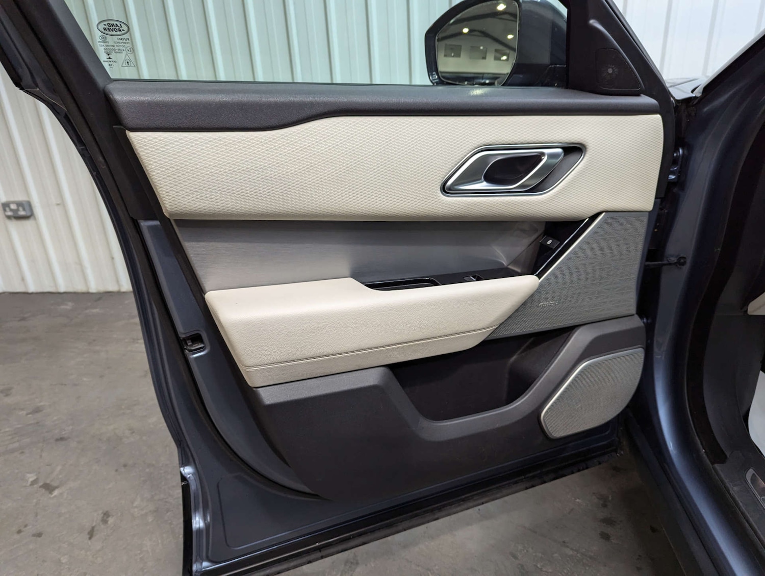 Used Land Rover Range Rover Velar 2018 for sale - 76748039: Photo 60