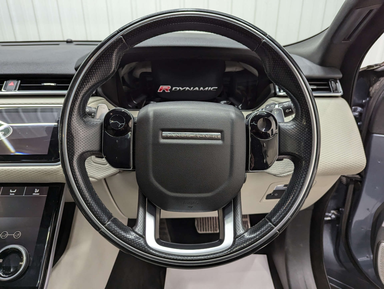 Used Land Rover Range Rover Velar 2018 for sale - 76748039: Photo 75