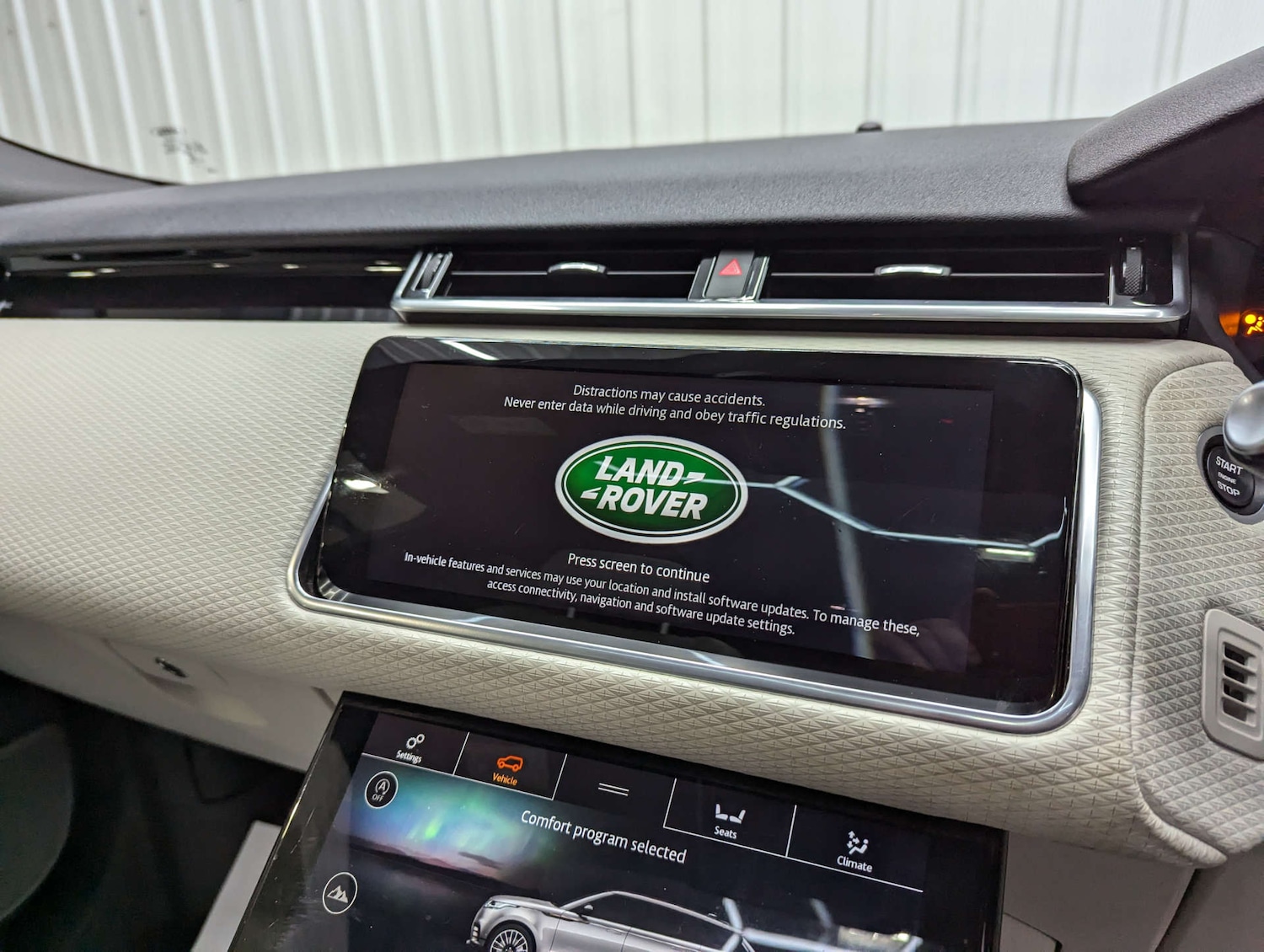 Used Land Rover Range Rover Velar 2018 for sale - 76748039: Photo 83