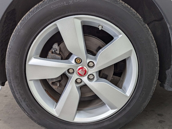Used Jaguar E-Pace 2018 for sale - 74656773: Photo 32