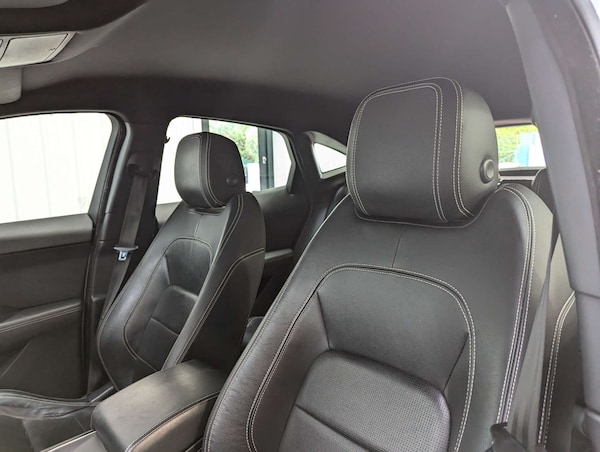 Used Jaguar E-Pace 2018 for sale - 74656773: Photo 59