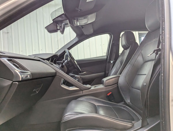 Used Jaguar E-Pace 2018 for sale - 74656773: Photo 60