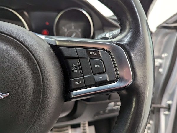 Used Jaguar E-Pace 2018 for sale - 74656773: Photo 78