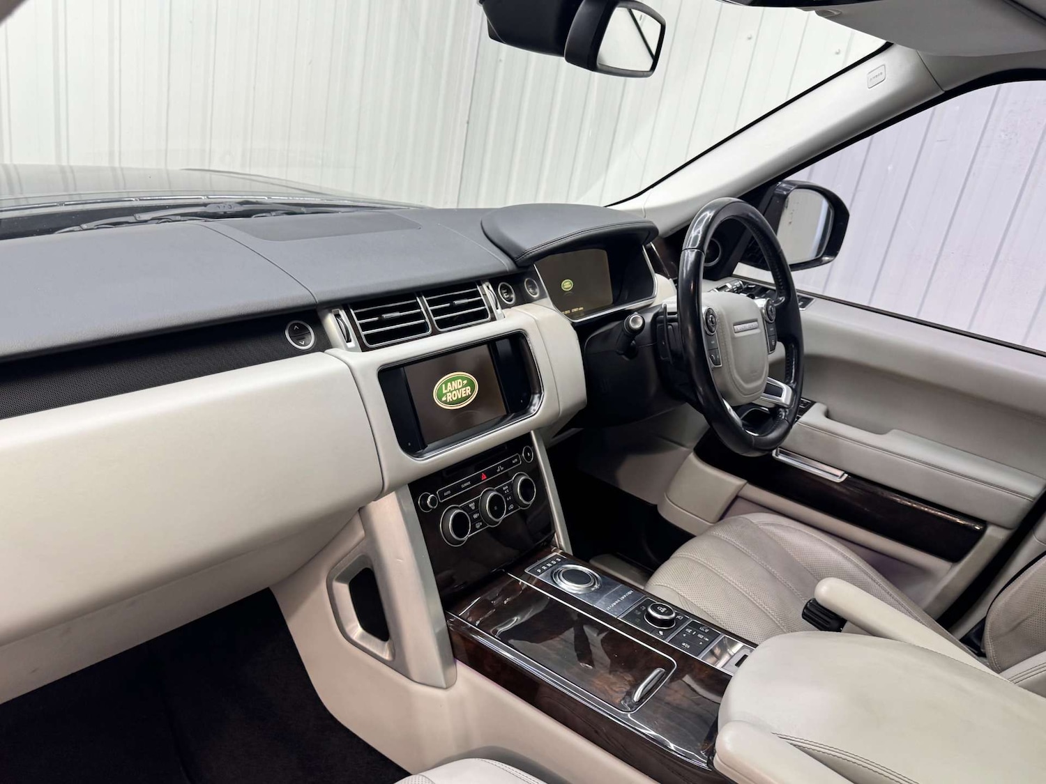 Used Land Rover Range Rover 2015 for sale - 76518049: Photo 60