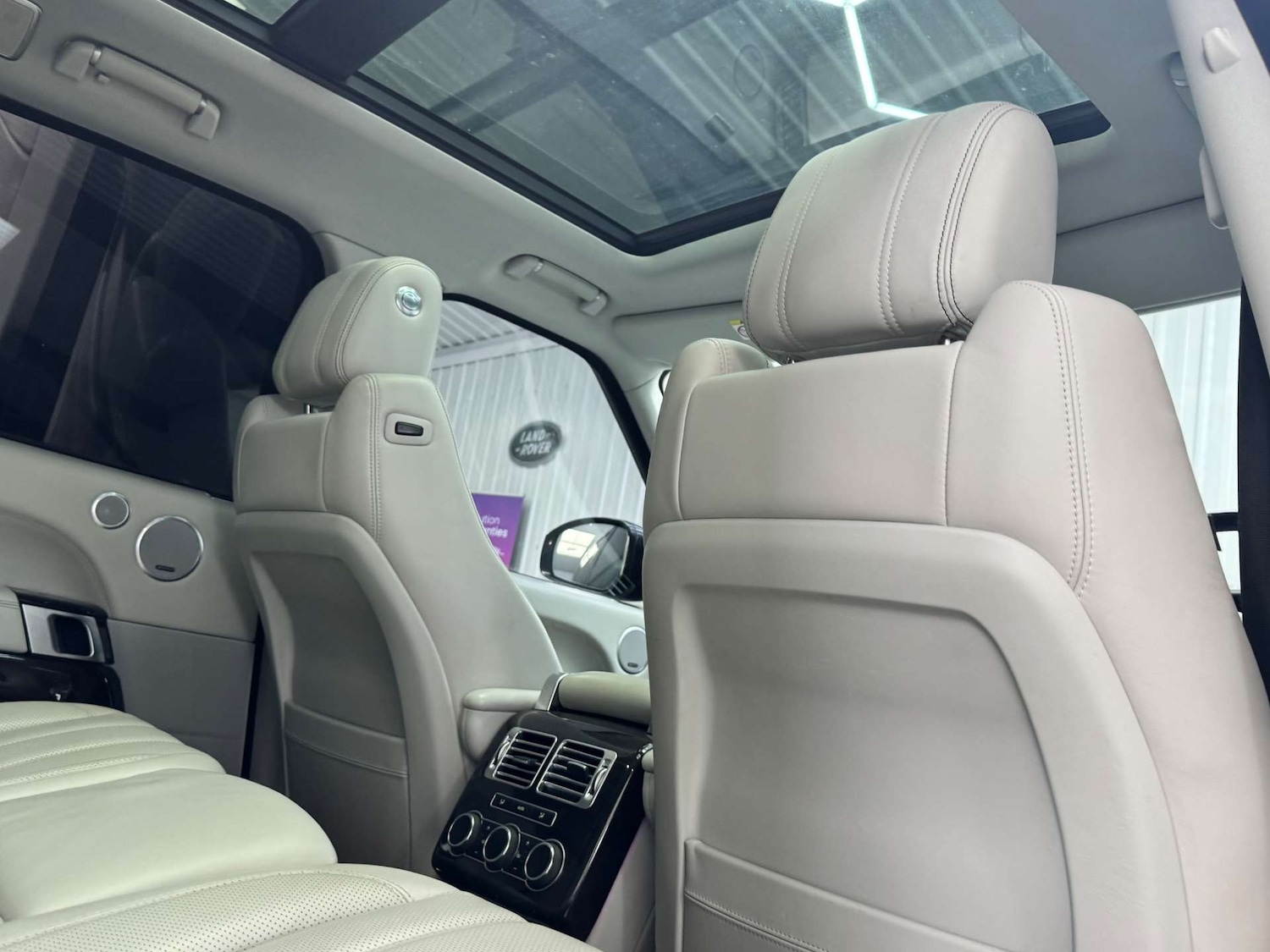 Used Land Rover Range Rover 2015 for sale - 76518049: Photo 67