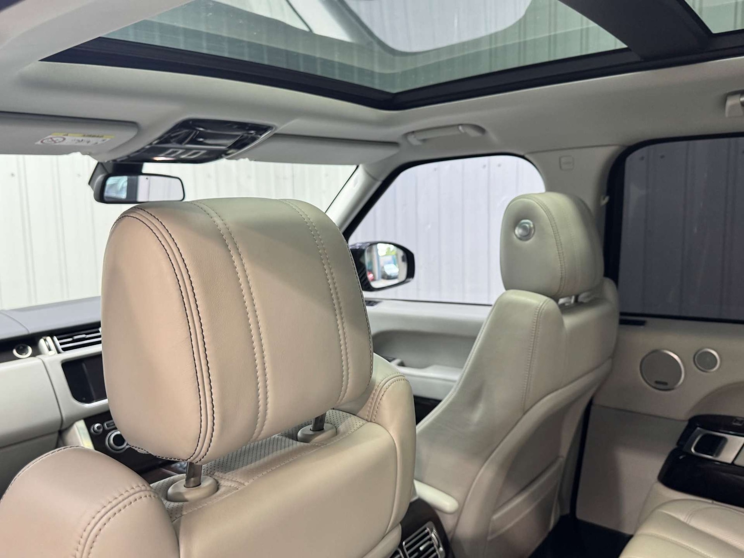 Used Land Rover Range Rover 2015 for sale - 76518049: Photo 71