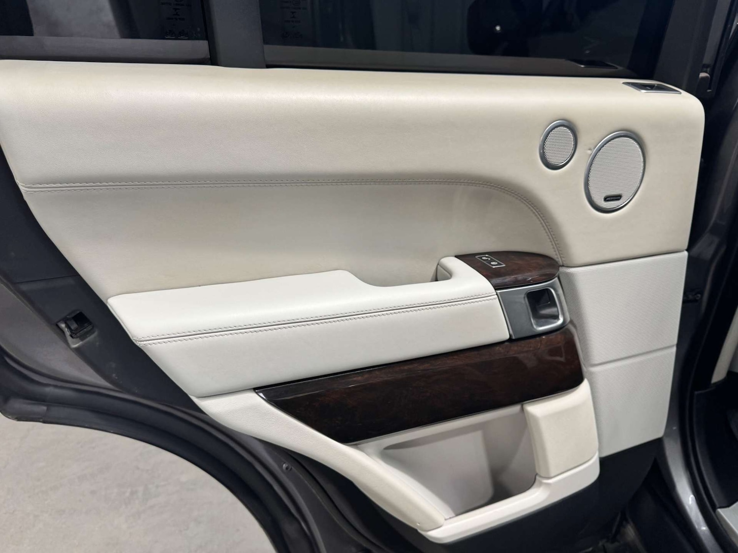 Used Land Rover Range Rover 2015 for sale - 76518049: Photo 76