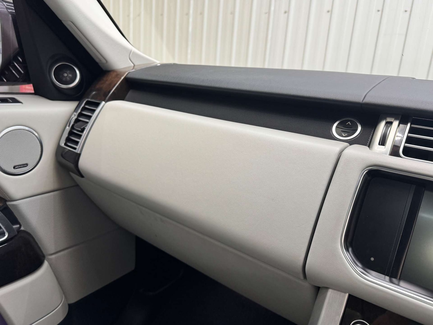 Used Land Rover Range Rover 2015 for sale - 76518049: Photo 83