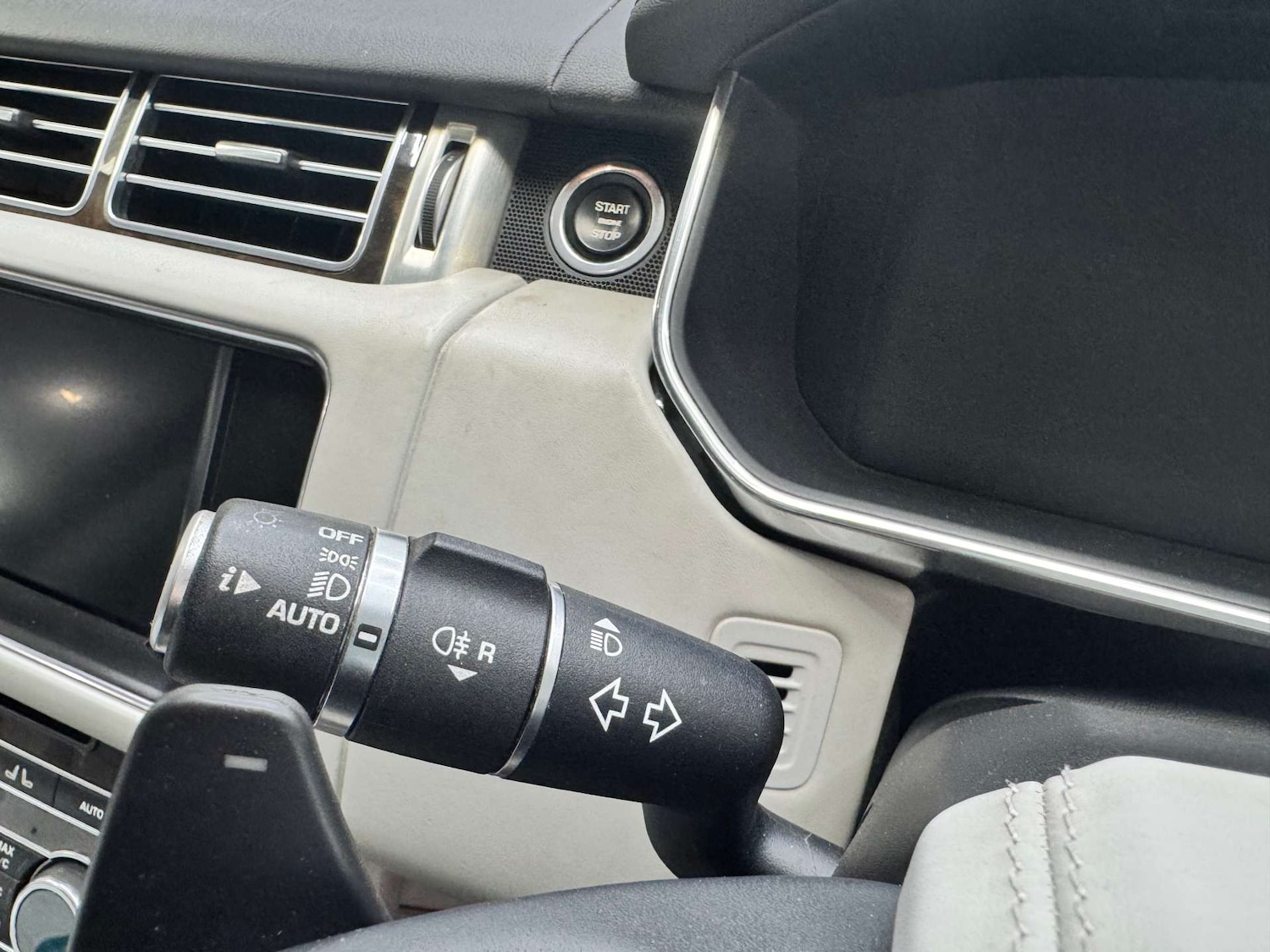 Used Land Rover Range Rover 2015 for sale - 76518049: Photo 88