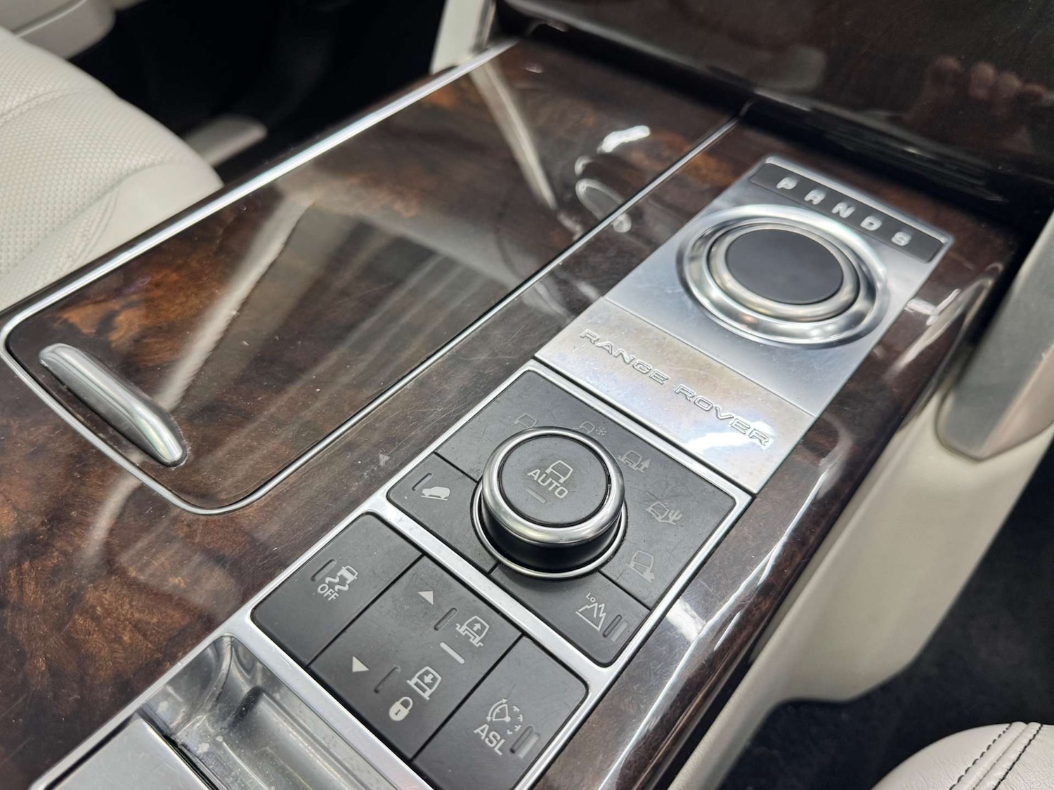 Used Land Rover Range Rover 2015 for sale - 76518049: Photo 89