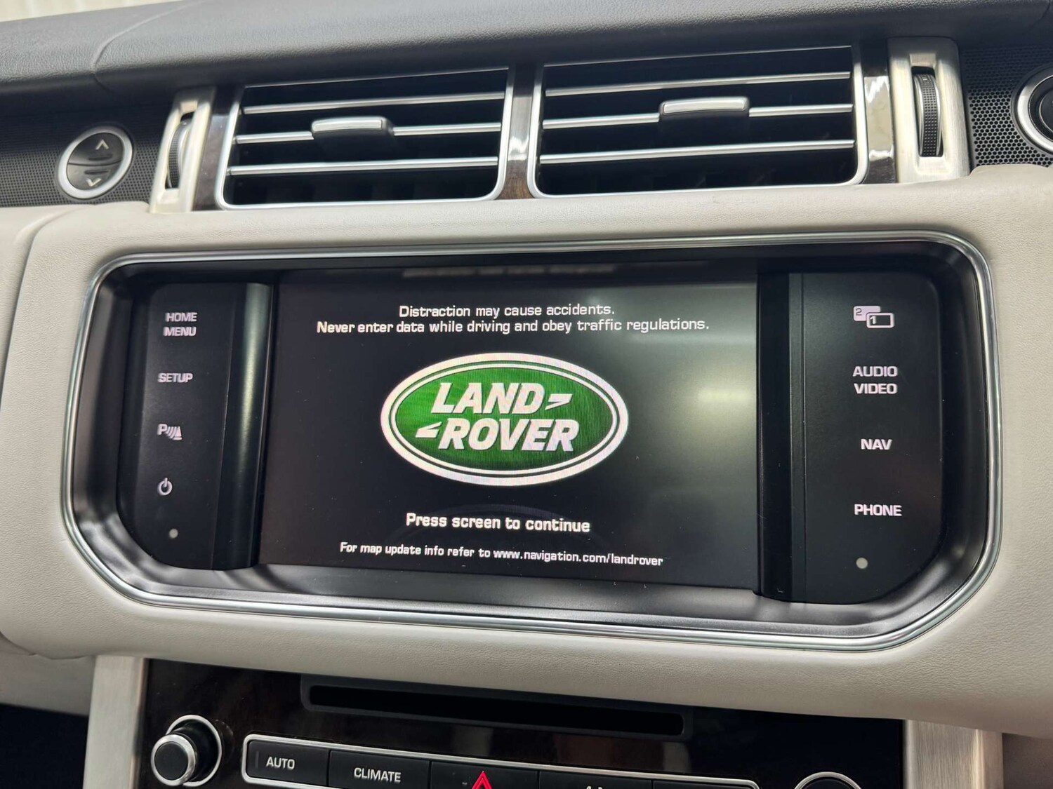 Used Land Rover Range Rover 2015 for sale - 76518049: Photo 91