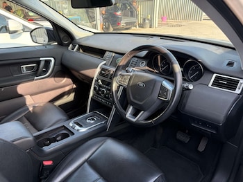 Used Land Rover Discovery Sport 2018 for sale - 79525099: Photo