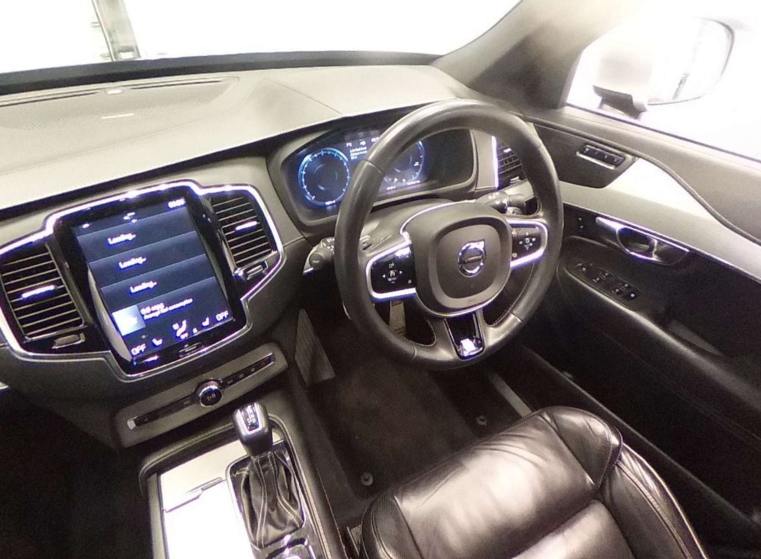 Used Volvo XC90 2019 for sale - 77393383: Photo 3