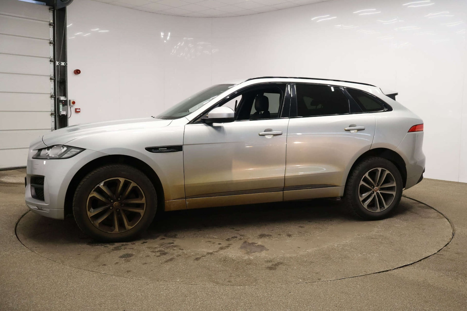 Used Jaguar F-Pace 2016 for sale - 77655669: Photo 13