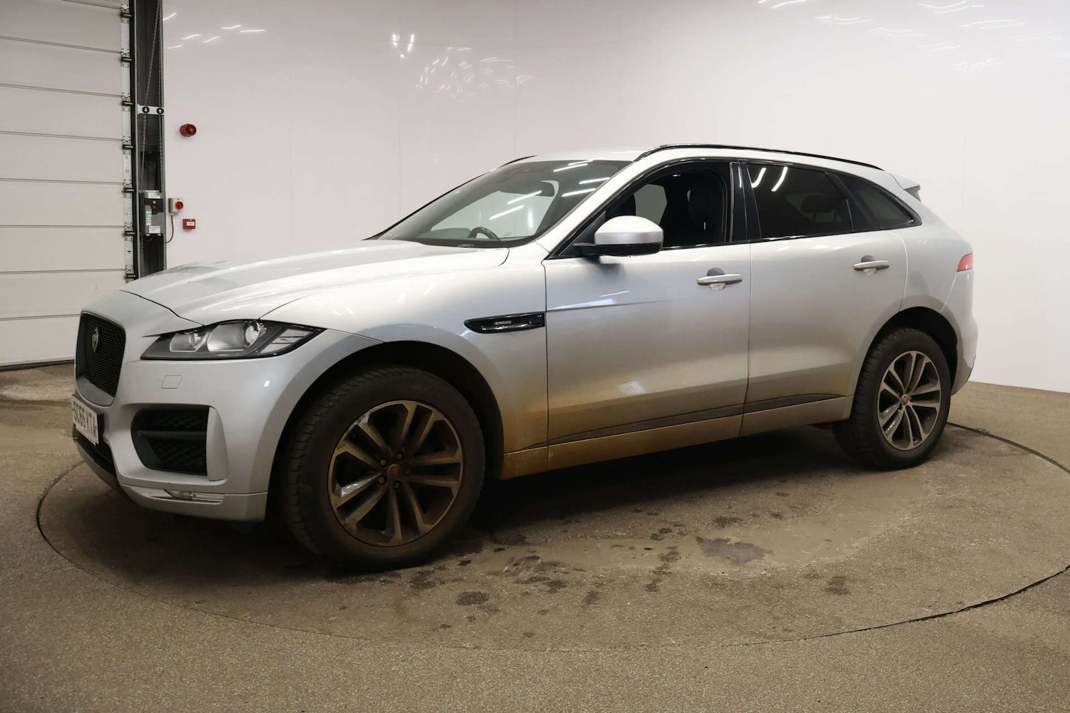 Used Jaguar F-Pace 2016 for sale - 77655669: Photo 17