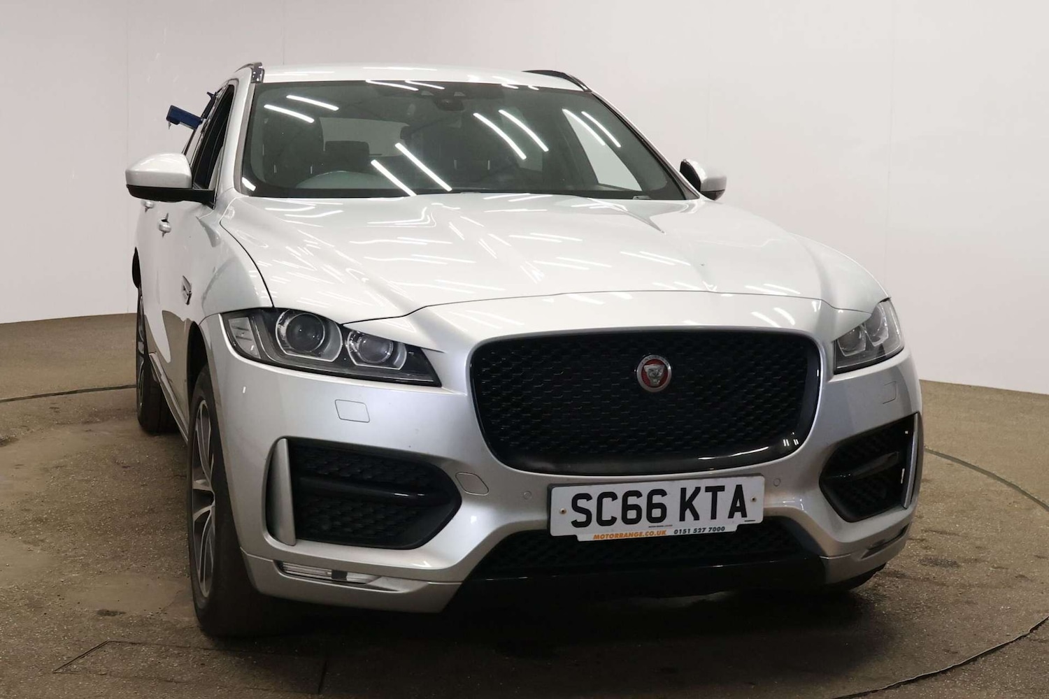 Used Jaguar F-Pace 2016 for sale - 77655669: Photo 23
