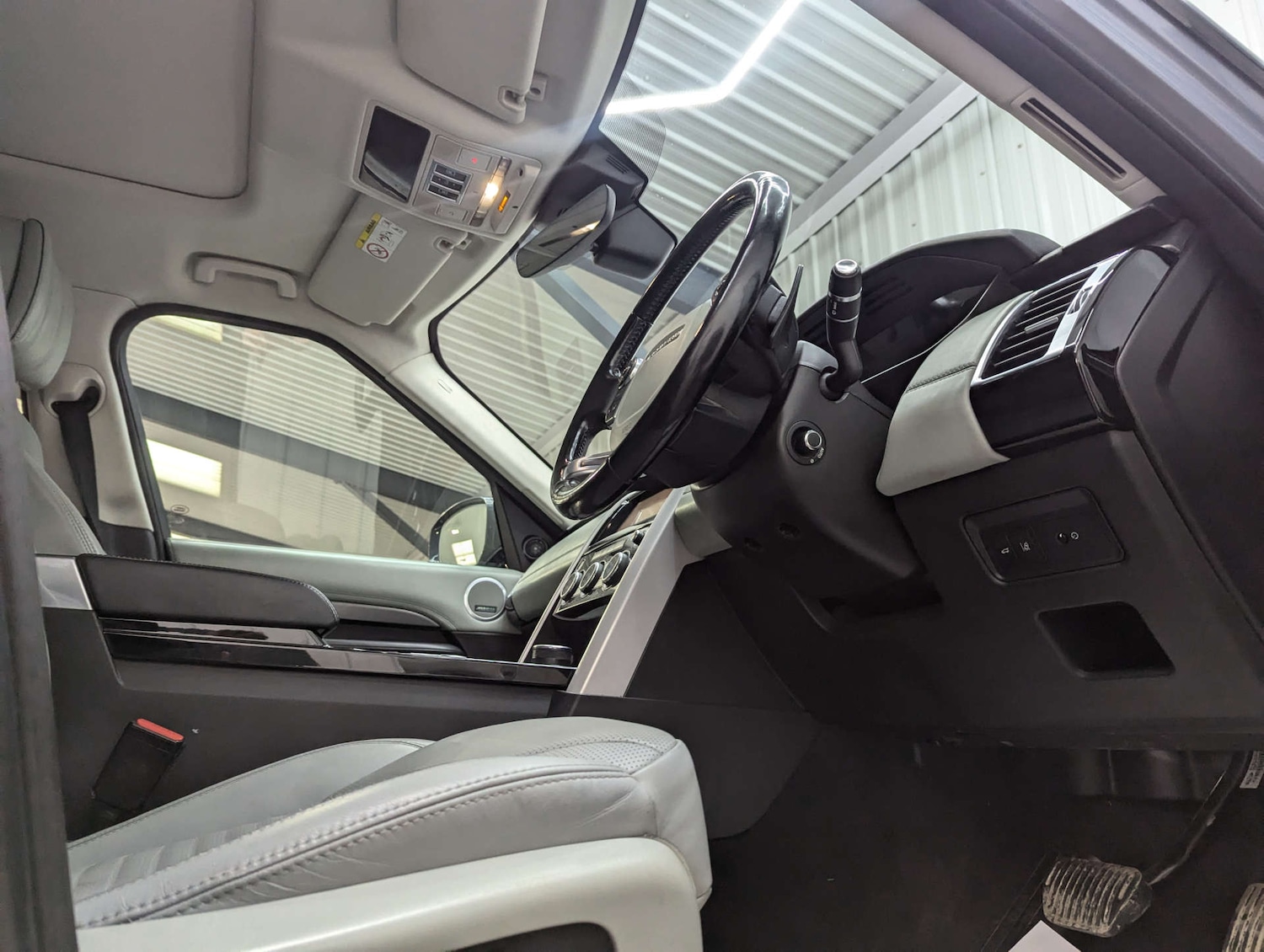 Used Land Rover Discovery 2018 for sale - 78066677: Photo 50