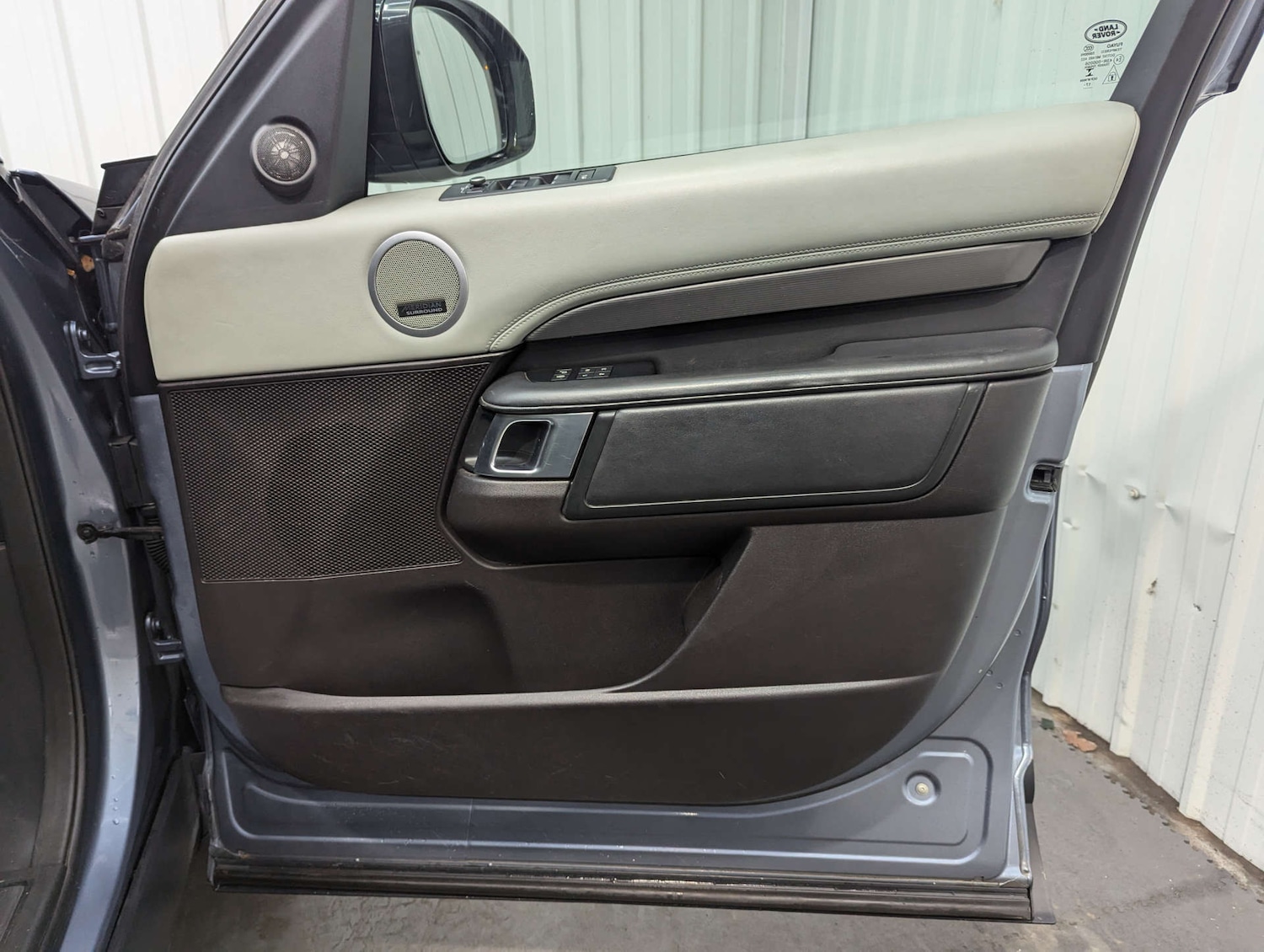 Used Land Rover Discovery 2018 for sale - 78066677: Photo 53