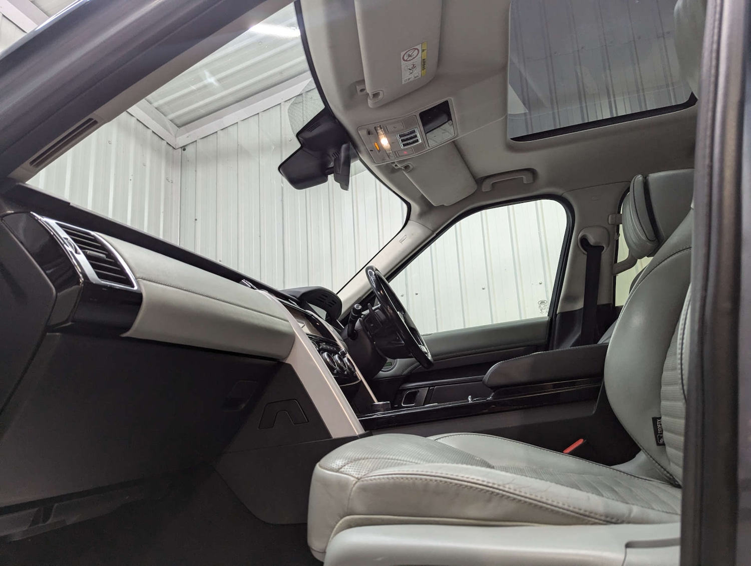 Used Land Rover Discovery 2018 for sale - 78066677: Photo 56