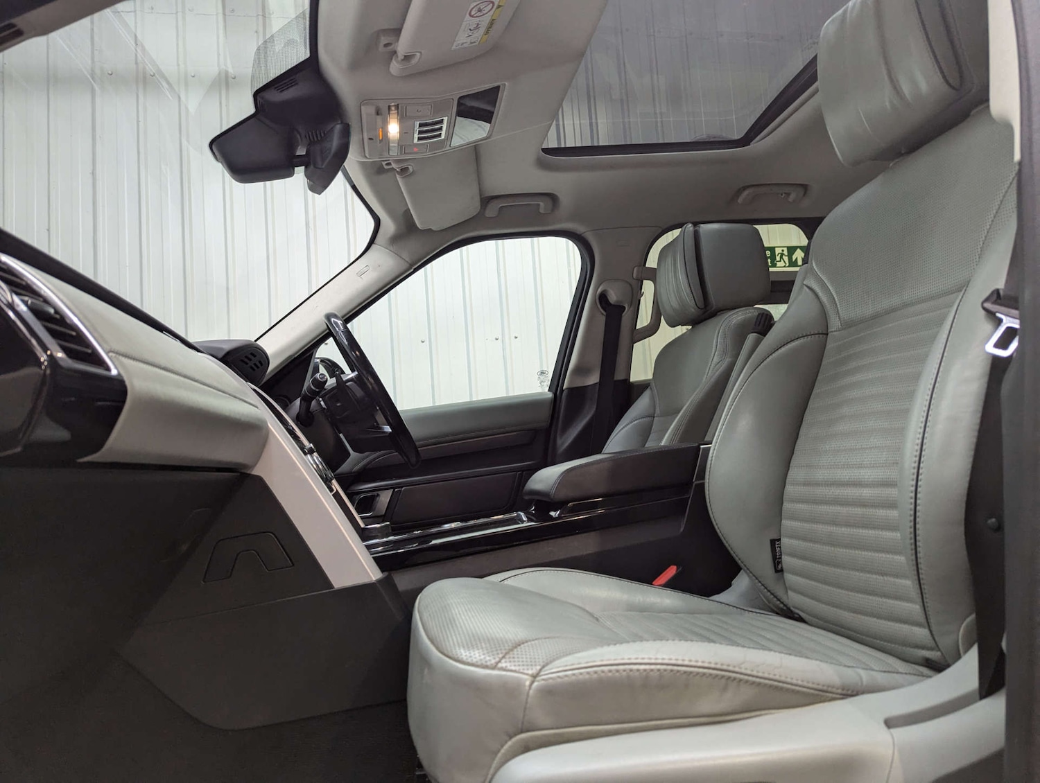 Used Land Rover Discovery 2018 for sale - 78066677: Photo 58