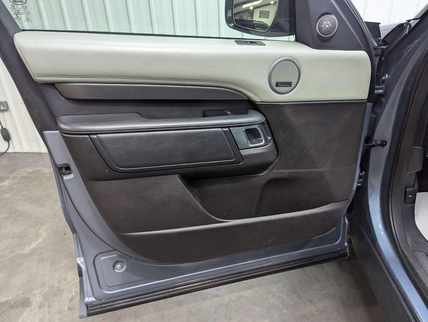 Used Land Rover Discovery 2018 for sale - 78066677: Photo 59