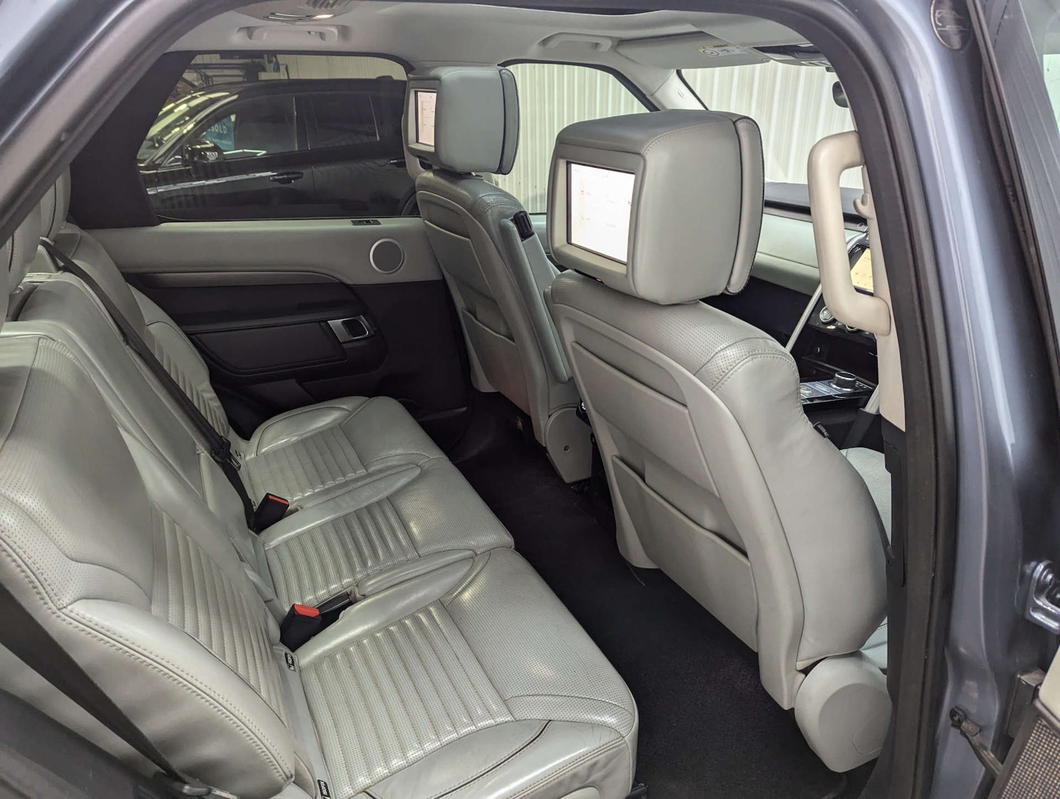 Used Land Rover Discovery 2018 for sale - 78066677: Photo 60