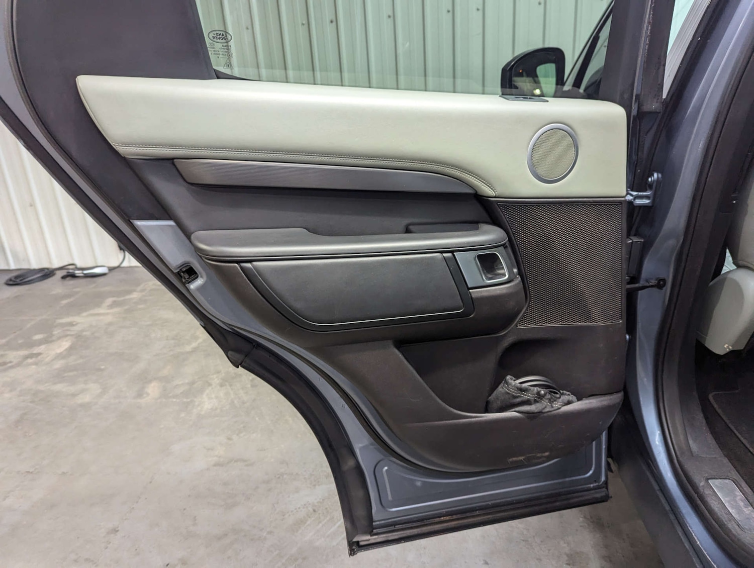 Used Land Rover Discovery 2018 for sale - 78066677: Photo 70