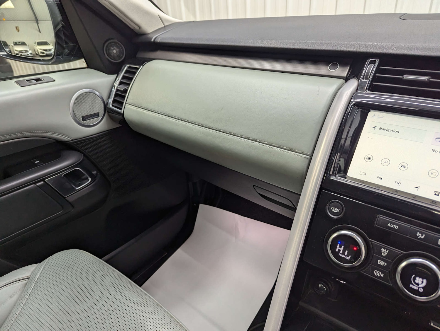 Used Land Rover Discovery 2018 for sale - 78066677: Photo 89