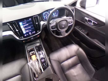 Used Volvo V60 2021 for sale - 78506152: Photo