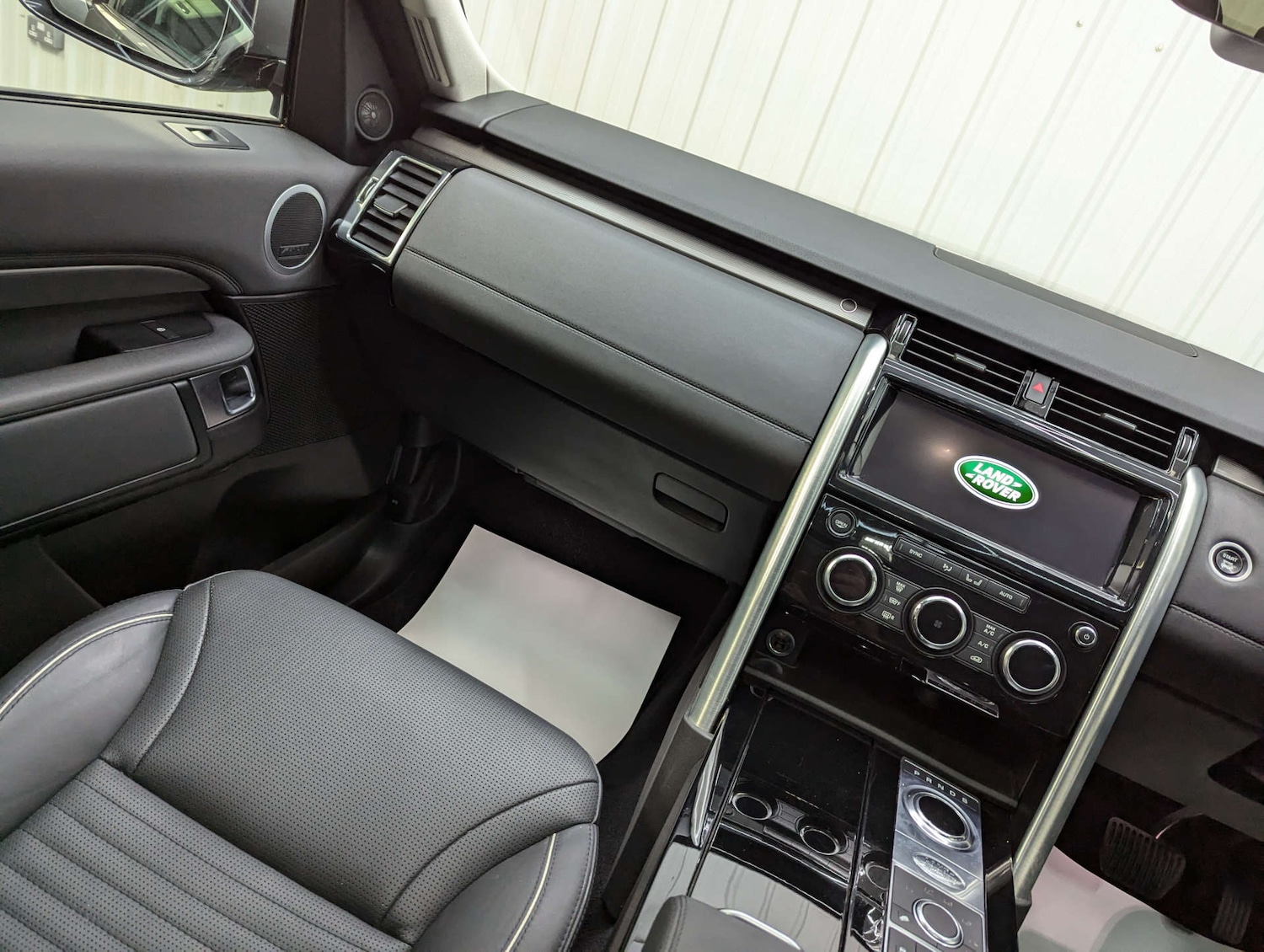 Used Land Rover Discovery 2017 for sale - 76363874: Photo 47