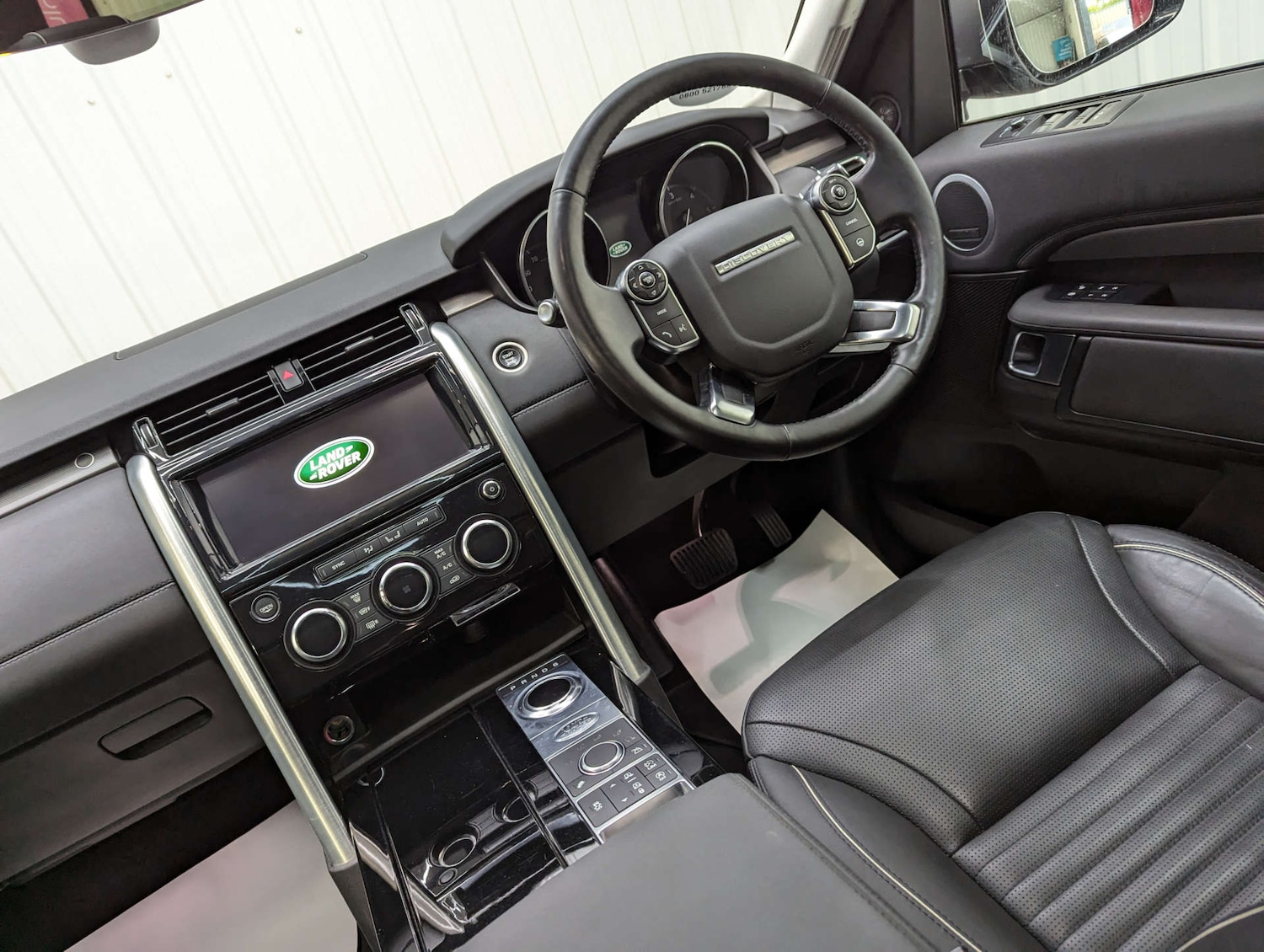 Used Land Rover Discovery 2017 for sale - 76363874: Photo 48