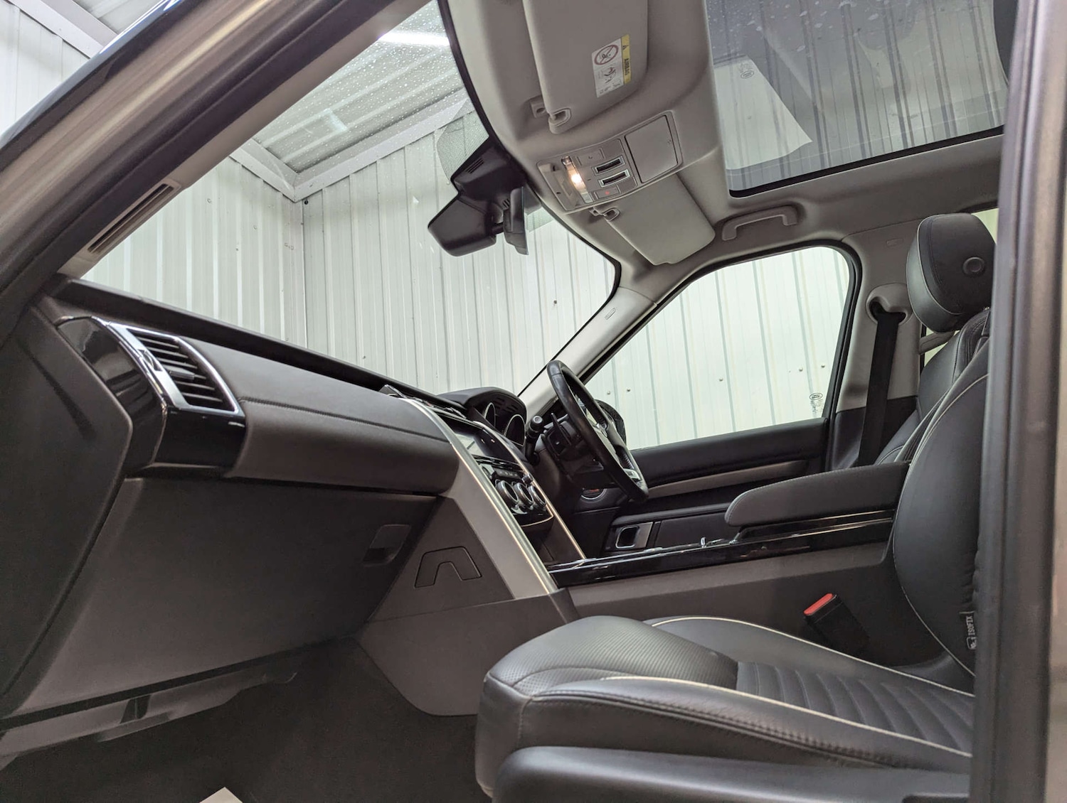 Used Land Rover Discovery 2017 for sale - 76363874: Photo 56