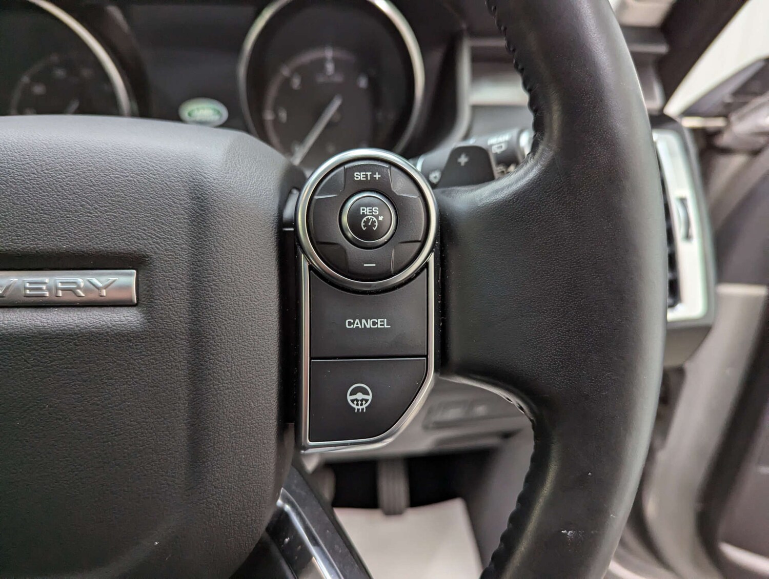 Used Land Rover Discovery 2017 for sale - 76363874: Photo 79