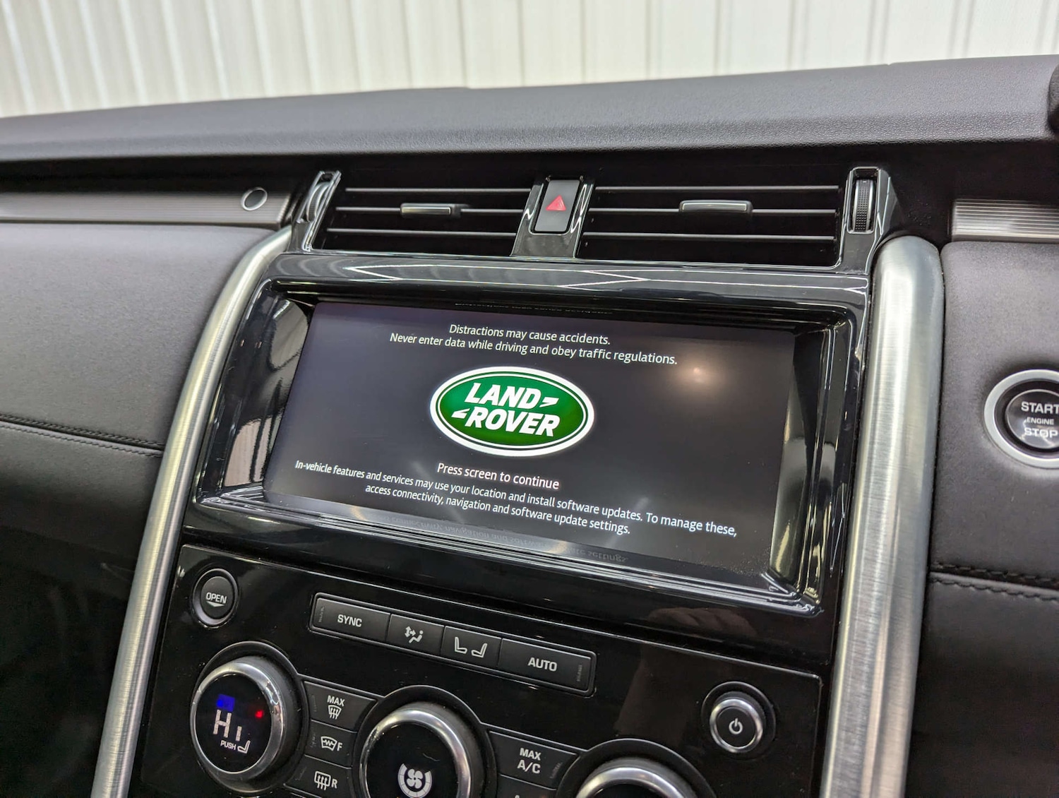 Used Land Rover Discovery 2017 for sale - 76363874: Photo 86