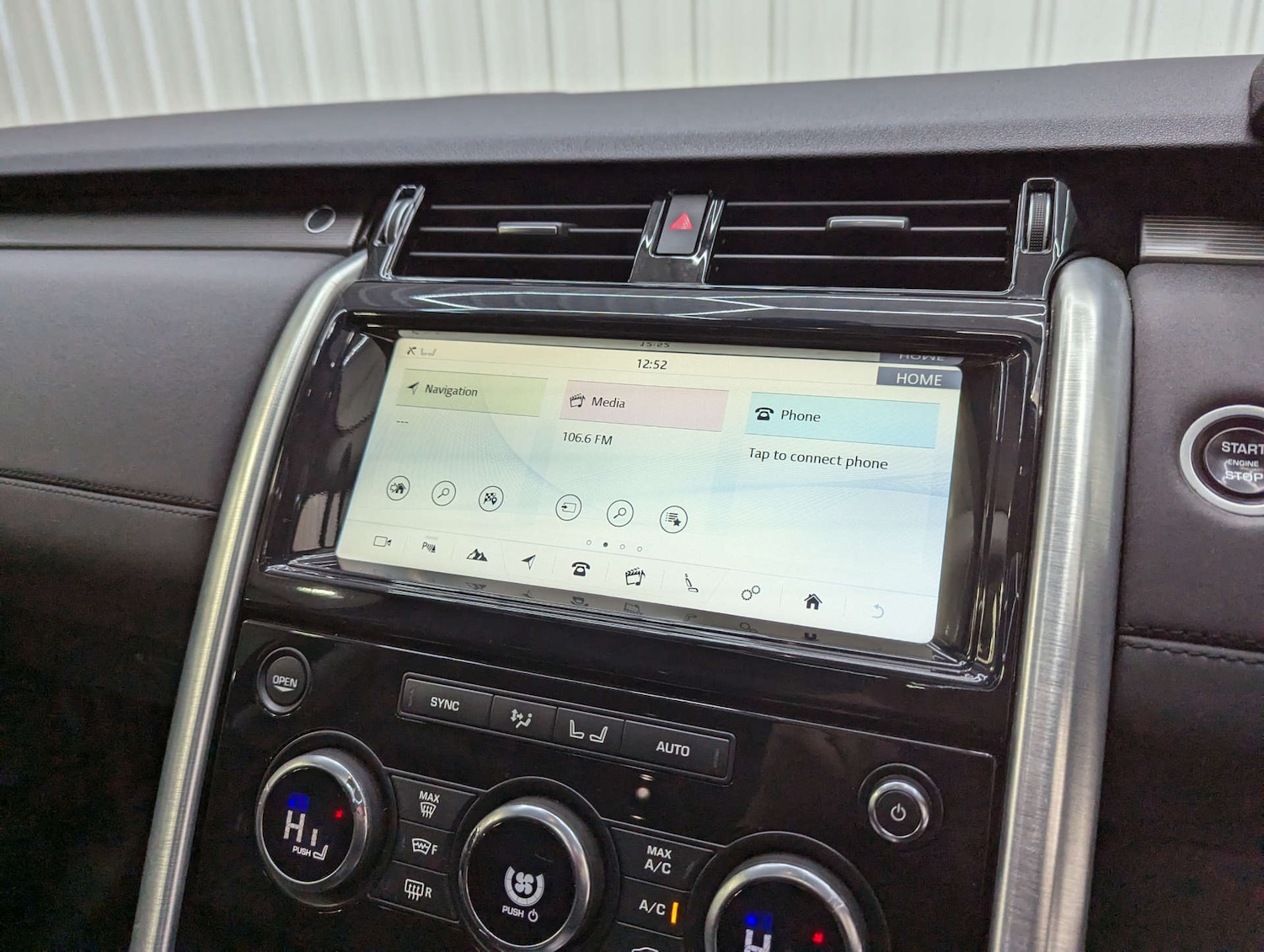 Used Land Rover Discovery 2017 for sale - 76363874: Photo 87