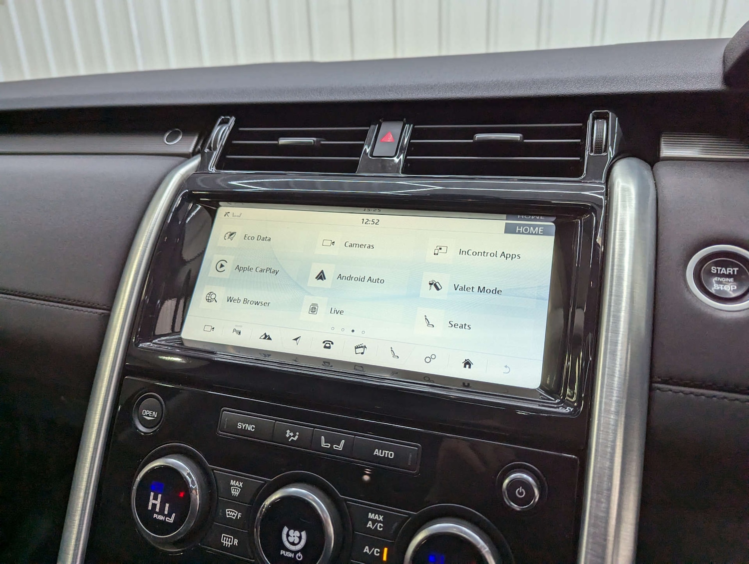 Used Land Rover Discovery 2017 for sale - 76363874: Photo 89