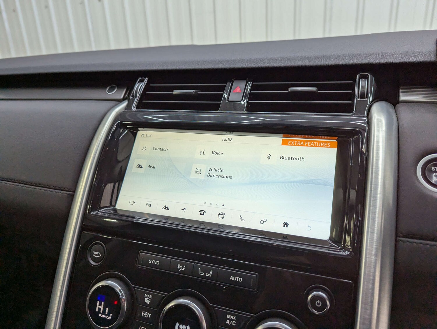 Used Land Rover Discovery 2017 for sale - 76363874: Photo 91